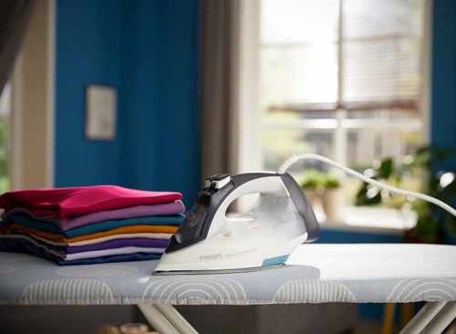 Philips GC3915/16R1 iron Steam iron SteamGlide Plus soleplate – image 4