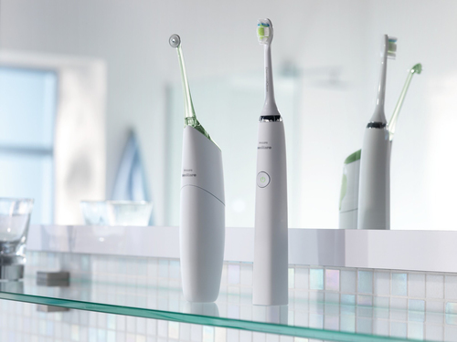 Philips Sonicare DiamondClean Rechargeable sonic toothbrush HX9332/03 – image 3