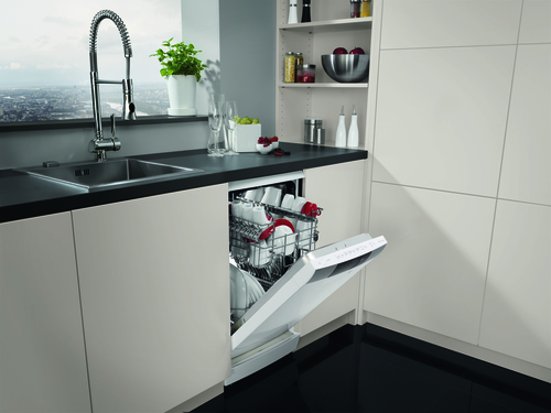 AEG FÖKO45W0P Freestanding 9 place settings – image 2