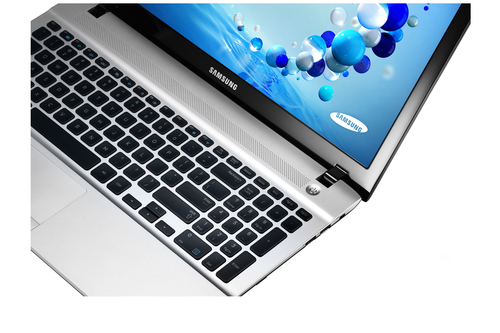 Samsung 3 NP300E5E Intel® Core™ i3 i3-3110M Laptop – image 9