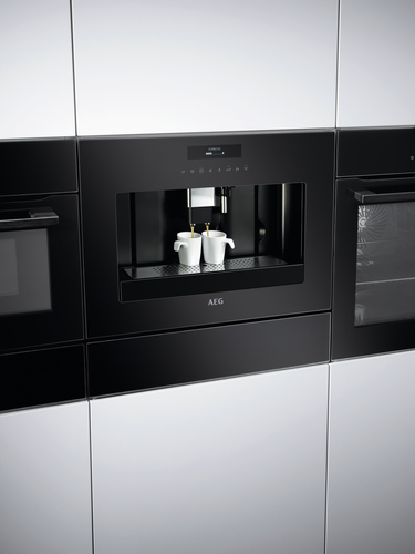AEG KKE884500B coffee maker Fully-auto Espresso machine – image 6