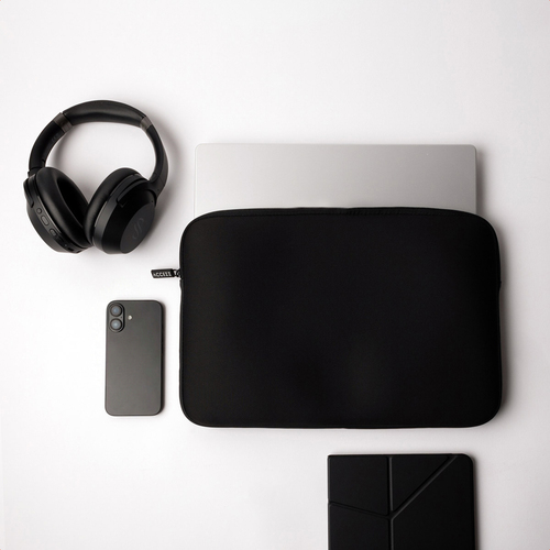 <p>De Laptop Sleeve van Accezz is een praktische en beschermende hoes voor het meenemen van jouw laptop. Of je nou met de trein, fiets of auto naar je, afbeelding 2
