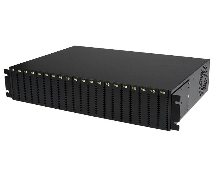 StarTech.com 2U chassi för mediakonverterare med 20 kortplatser för ET-serie 2 fibermediakonverterare