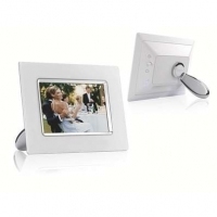 Philips Philips 7FF2CMI digital photo frame 17.8 cm (7") https://images.icecat.biz/img/norm/low/1515751-7991.jpg