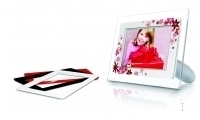 Philips Philips 7FF1MS 7" PhotoFrame https://images.icecat.biz/img/norm/low/804741-7647.jpg